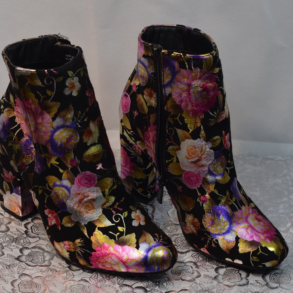 Floral Dress Boots SZ 9 BAMBOO NIB